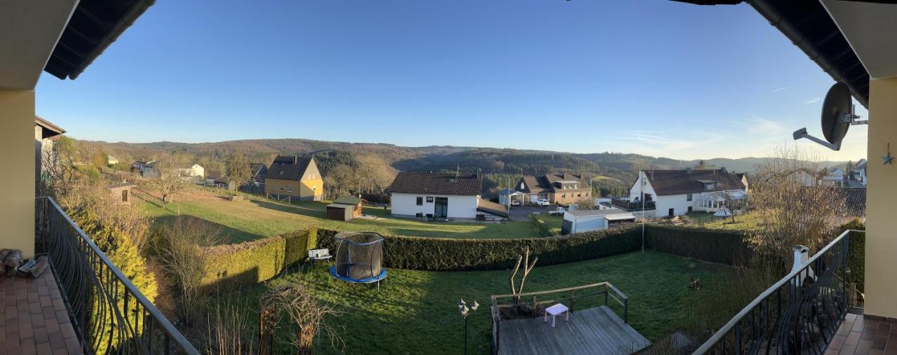 Wohnung Mit Panoramablick Gerolstein Extérieur photo
